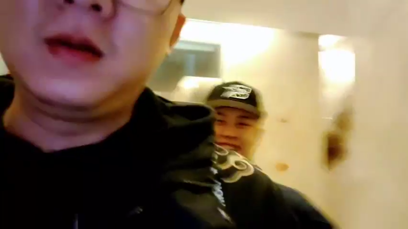 【2021-12-28 18点场】小鱼小鱼吃虾米：送静姐去机场啦