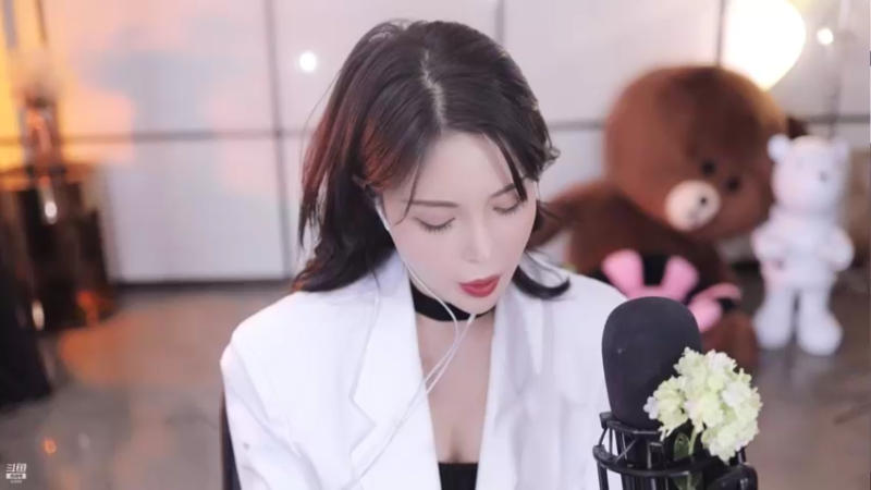 【2021-12-28 22点场】苏恩Olivia：苏恩：我来啦啦啦啦啦啦