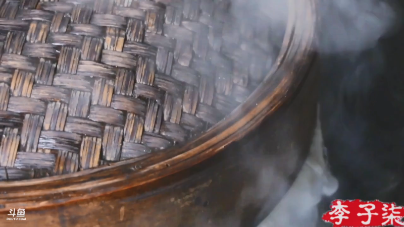 我在斗鱼看李子柒liziqi直播美食