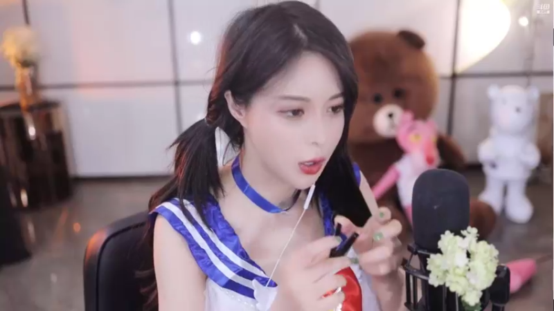 【2021-12-30 00点场】苏恩Olivia：苏恩：晚上好啦我来了