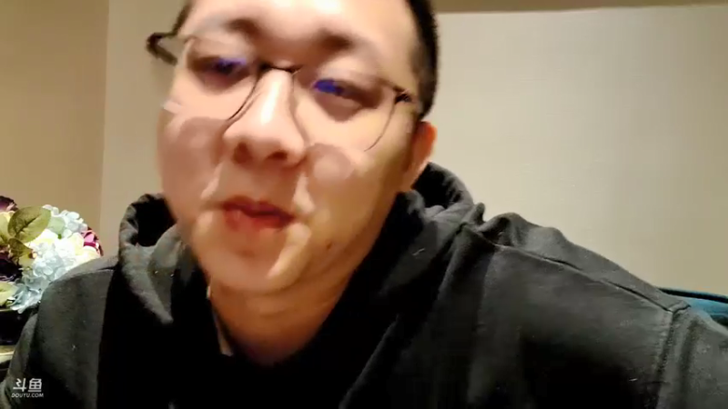 【2021-12-30 20点场】小鱼小鱼吃虾米：在芜湖，FT传媒的一天