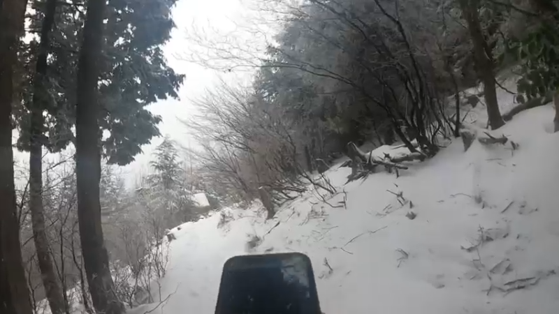 【2021-12-26 12点场】西贝2018：菜腿自驾京都绵向上爬山看雪景