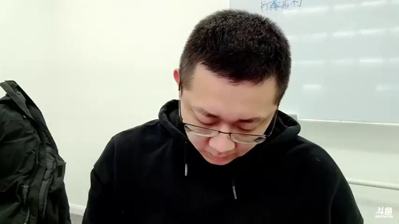 【2021-12-30 18点场】小鱼小鱼吃虾米：在芜湖，FT传媒的一天