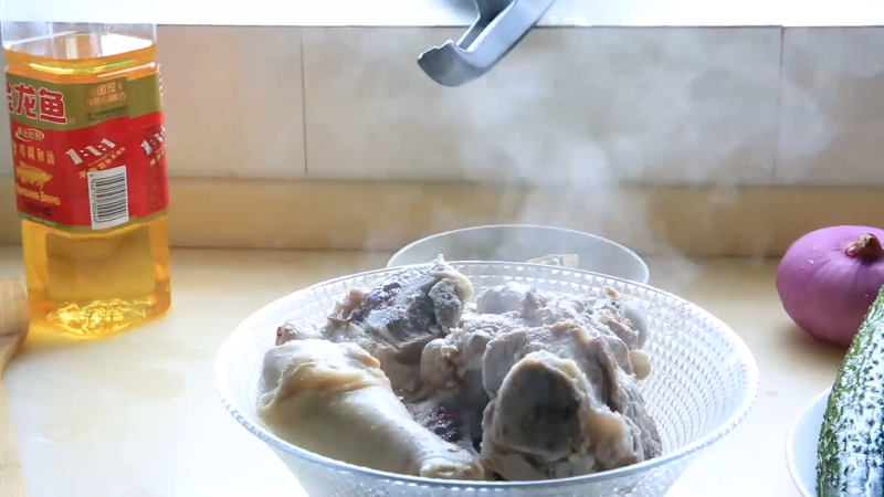 我在斗鱼看野食小哥直播美食
