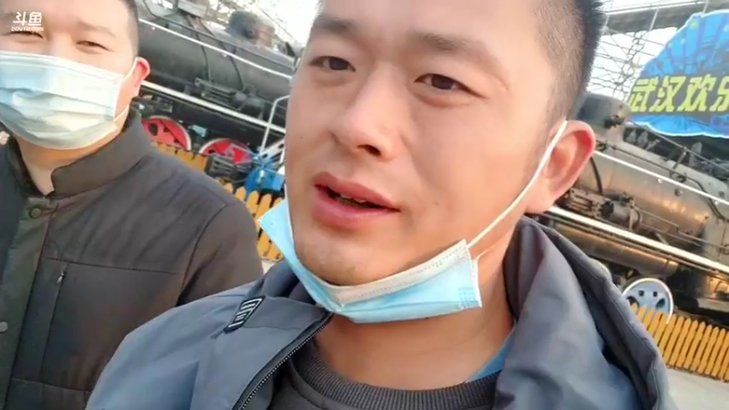 【2021-12-31 16点场】洪湖小肖：武汉欢乐谷挑战高空项目