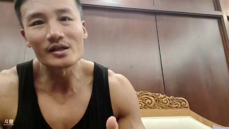 【2021-12-31 00点场】黑人毅：三亚奔跑吧跨年秀出发上岛