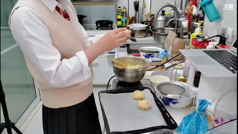 【2021-12-31 23点场】刘灶灶：烘焙，出一炉分一炉
