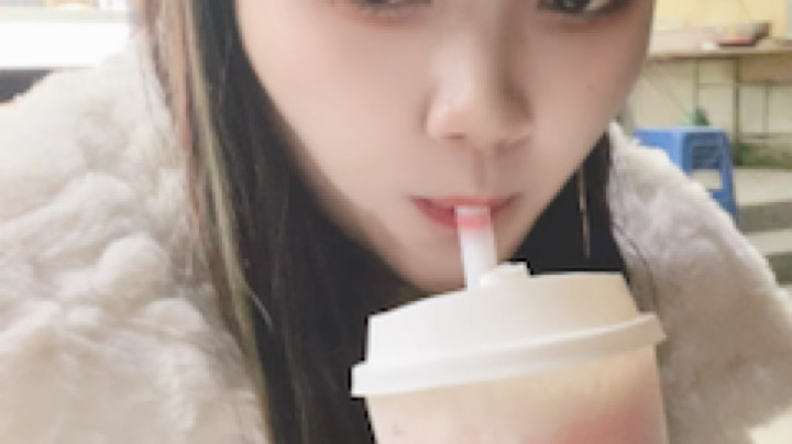 只过年，不长大。你好呀， 2022年