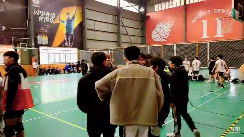 财大男排 vs 武汉七中（ 第一场）