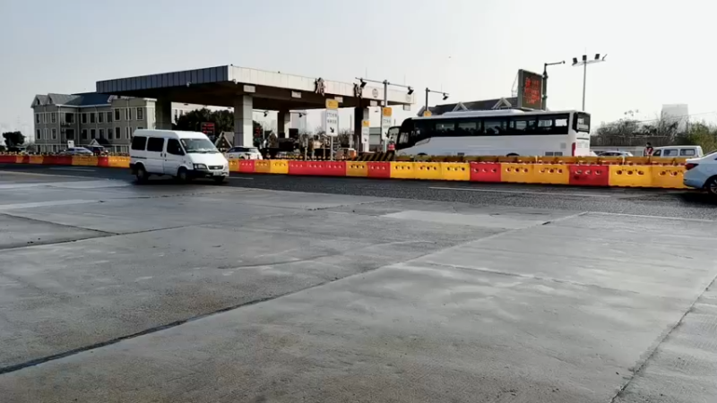 【2022-01-01 09点场】武汉交警：喜迎元旦，交警相伴