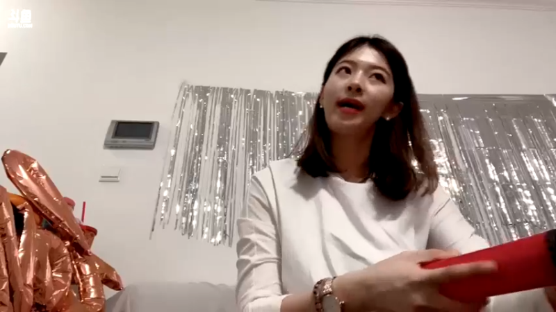 【2022-01-01 20点场】馨儿MIRANDA：【双倍】新年快乐 生日快乐