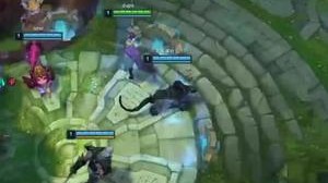 这小兵会不会玩啊^^