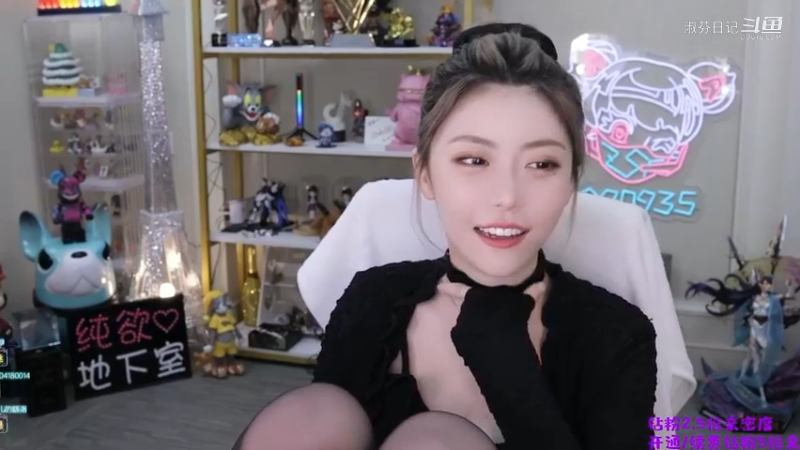 周淑怡：昨天被投诉树奈奈和别人吵起来了，柴西坐马桶上睡着了