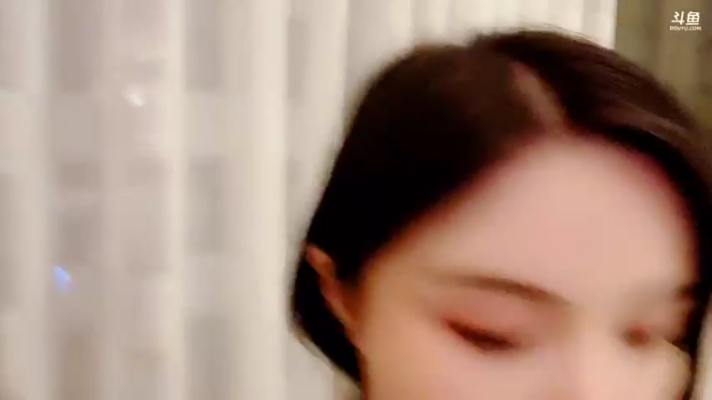 【2022-01-03 20点场】苏恩Olivia：苏恩：开始休假啦 三亚户外见宝贝们