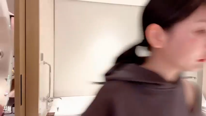 【2022-01-03 16点场】叶知秋Vanessa：在成都 不定时户外