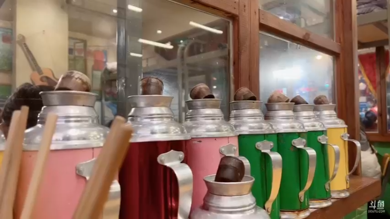 【2022-01-02 23点场】叶知秋Vanessa：赶飞机去成都 预计9:30户外