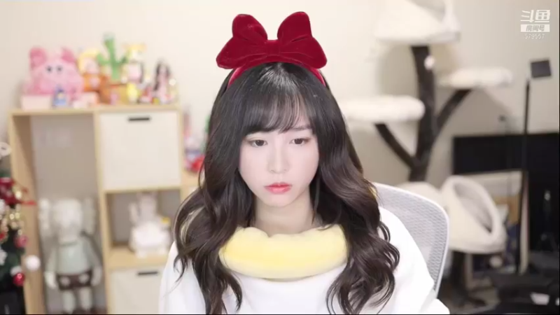 【2022-01-03 19点场】钱蓓婷起床了没：就很奈斯的一天