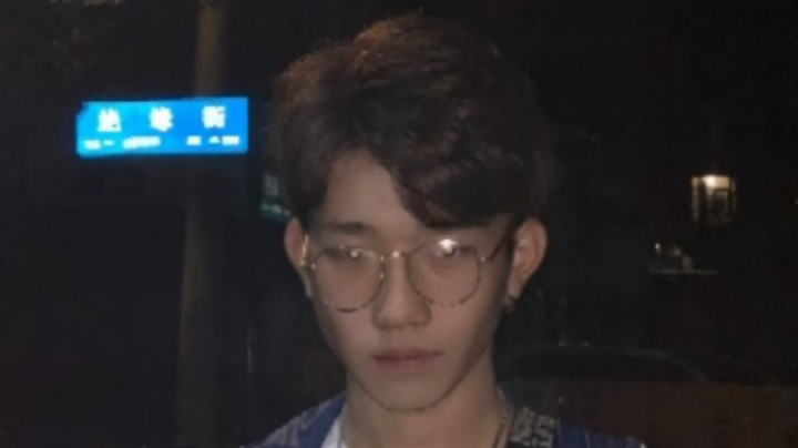 啦啦啦 关注我关注我