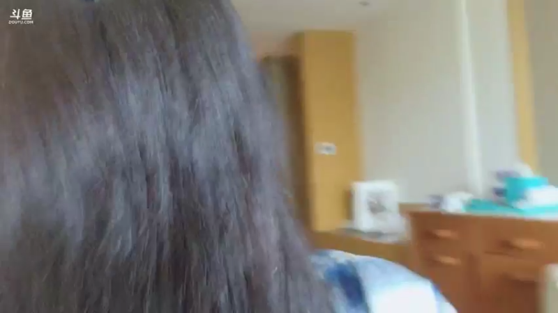 【2022-01-04 16点场】苏恩Olivia：苏恩：三亚户外哦