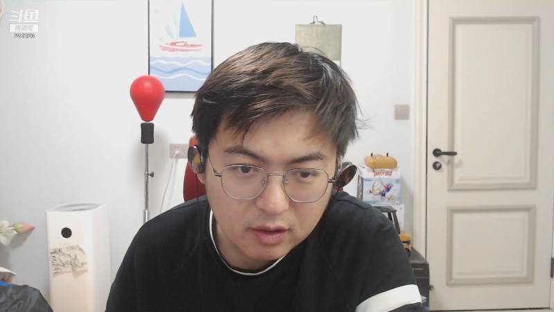 我在斗鱼看火力堂主直播户外
