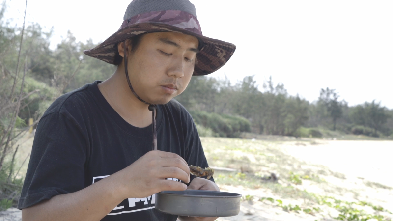 我在斗鱼看野食小哥直播美食