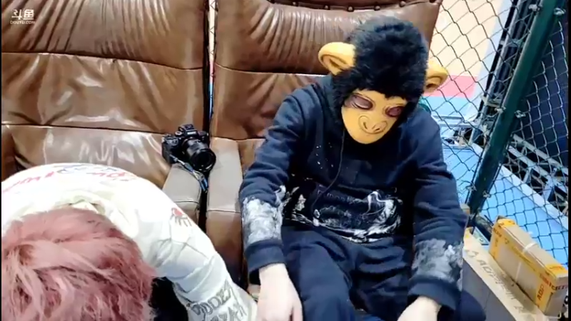 【2022-01-06 22点场】仙某某：晚上户外直播 88080