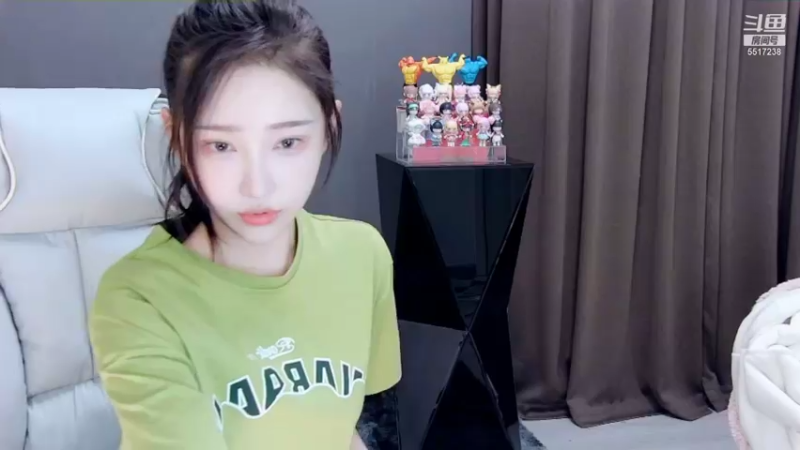 【2022-01-09 20点场】VIVI小小酥：回来了！回来了！