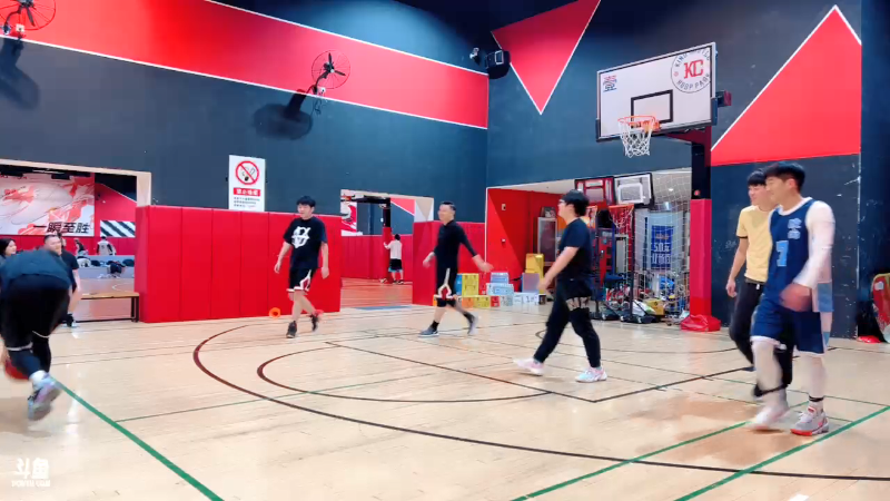 我在斗鱼看DL丶拖米直播王者荣耀