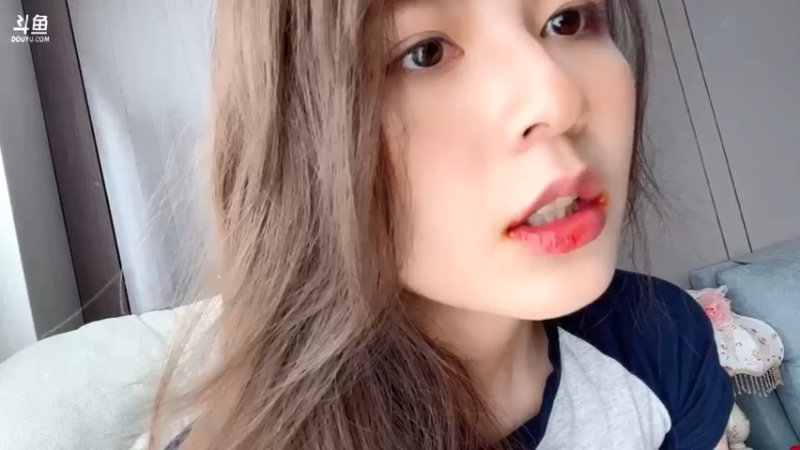 【2022-01-11 13点场】传情小小：斗鱼一姐彻底摆烂