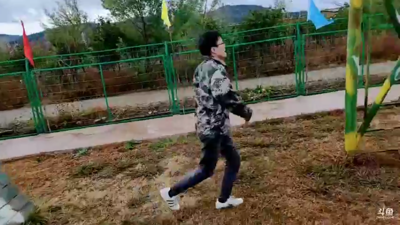 【2022-01-13 15点场】小鱼小鱼吃虾米：《孤勇者》day2 2158798