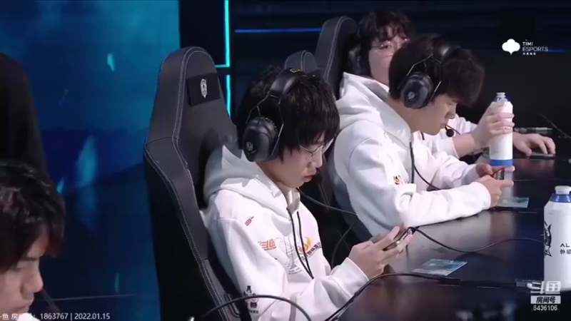 【2022-01-15 18点场】eStarPro纵情：总决赛 ES vs TTG