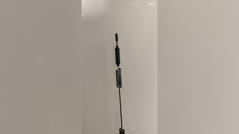 一直发信号的天线