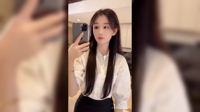 高颜值，很可爱的小姐姐，看了会心动。
