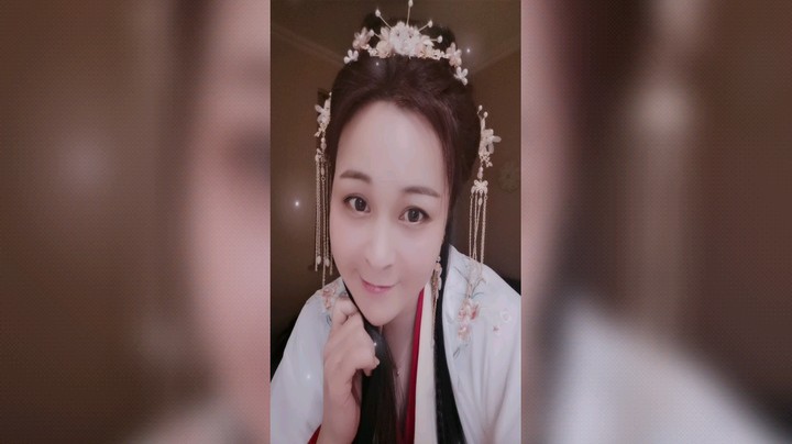 温暖的暖眸发布了一个斗鱼视频2022-01-18