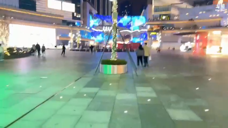 【2022-01-23 21点场】我小兔啊：来陪我吃饭呀