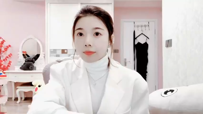 【2022-01-24 20点场】丽亚celiahunne：小姨子：配眼镜前少播播
