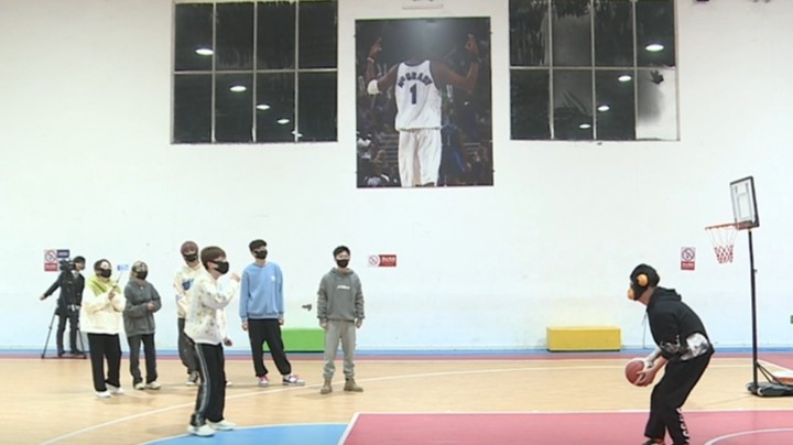 两队队长篮球PK，仙某某疯狂走位