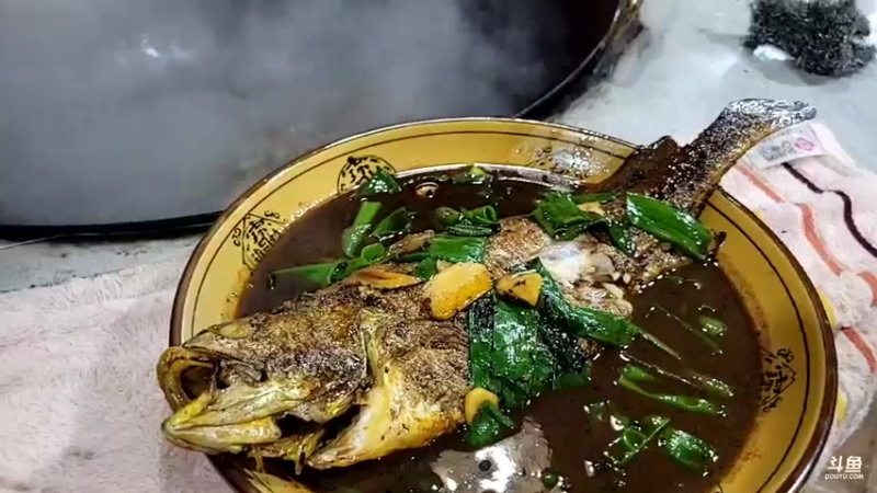 【2022-01-29 20点场】逐梦兄弟：置办年货，装饰基地