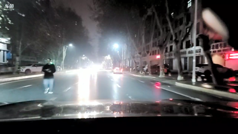 我在斗鱼看火力堂主直播户外