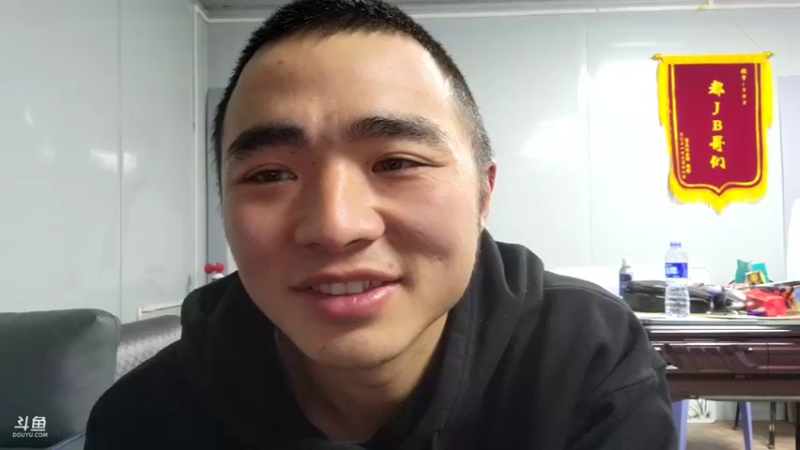 【2022-01-29 22点场】逐梦兄弟：置办年货，装饰基地