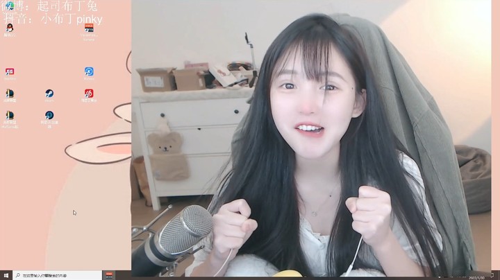 美女布丁真可爱，表情呆妹搞怪