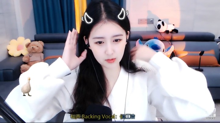 美女小姐姐这头发好黑，好漂亮啊