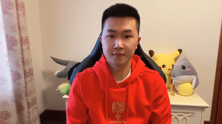 祝教练们新年快乐！