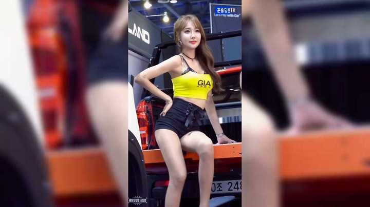 这车能载几个人？