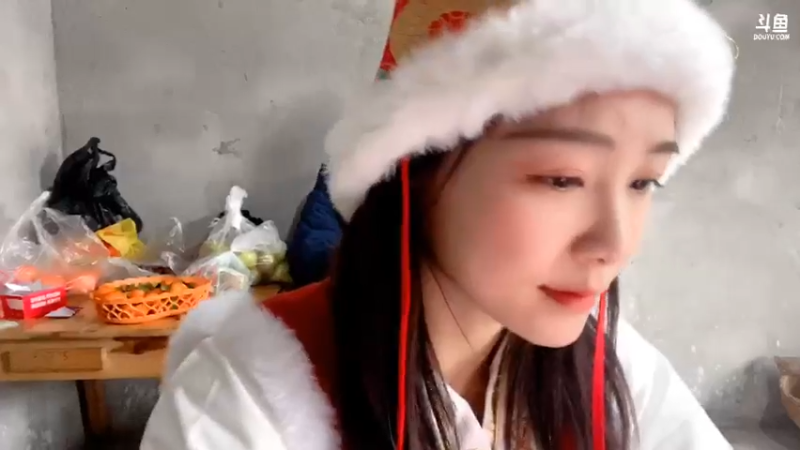 【2022-02-01 14点场】百变姑姑肖淑洁：大年初一给大家拜年啦