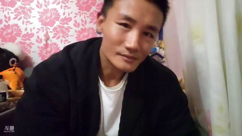 【2022-02-04 01点场】黑人毅：夜宵，自制牛肉锅