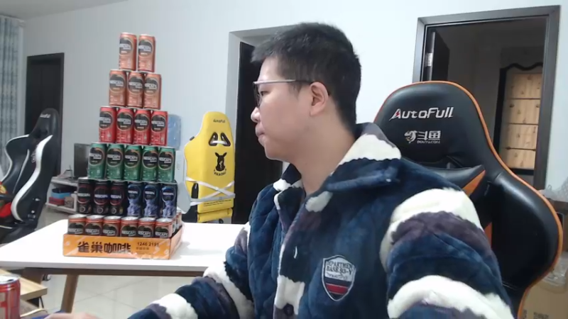 【2022-02-05 10点场】余小C真的很强：余小C：鱼人来了，新年快乐