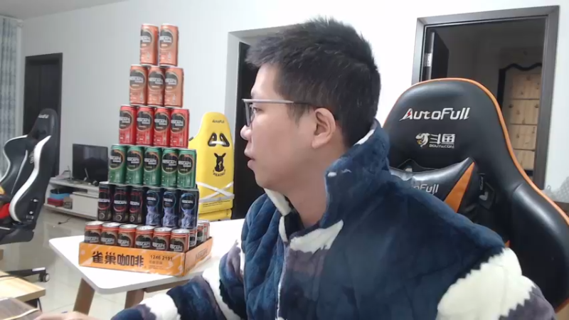 【2022-02-06 10点场】余小C真的很强：余小C：鱼人来了，新年快乐