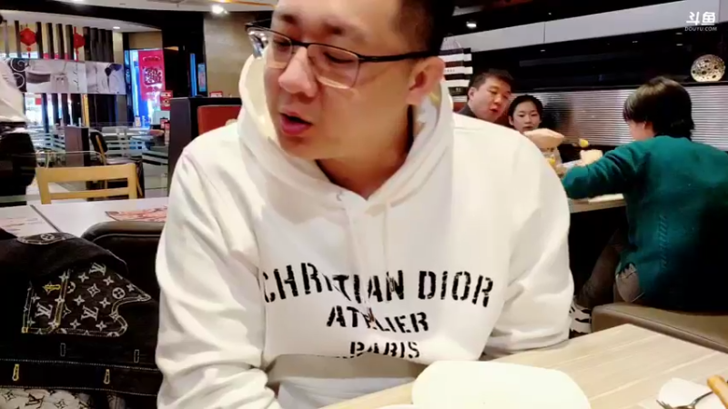 【2022-02-06 14点场】小鱼小鱼吃虾米：带孩子逛逛街
