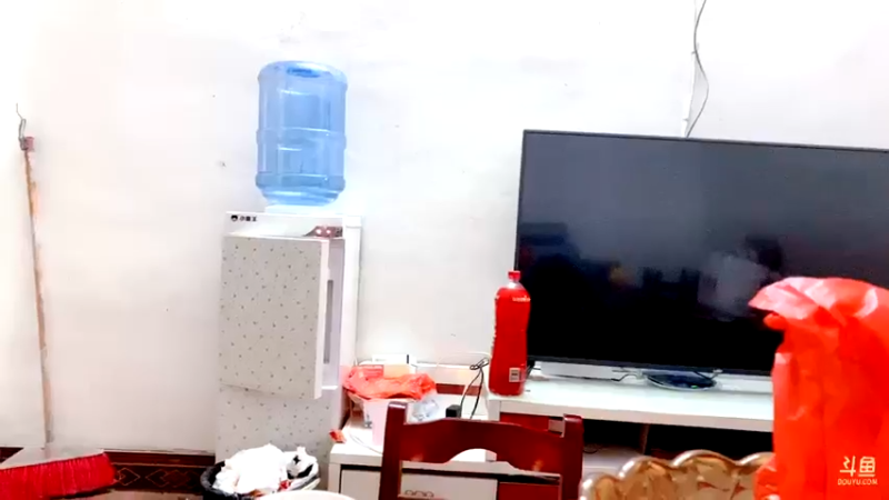 【2022-02-06 23点场】睡懵的渣皇：大哥们新年发财！